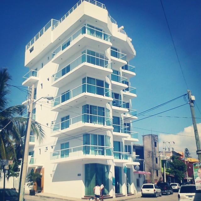 Hotel Suites Nadia Бусериас Экстерьер фото